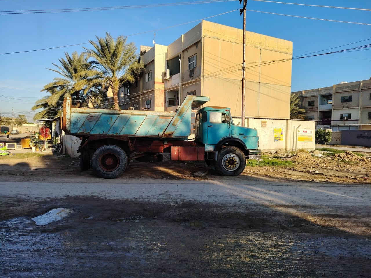 السلام عليكم
اقچم موديل ٨٠قلاب مايلر للبيع 
***********
