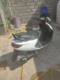 دراجه للبيع سعر 400 الاتصال 07822998786