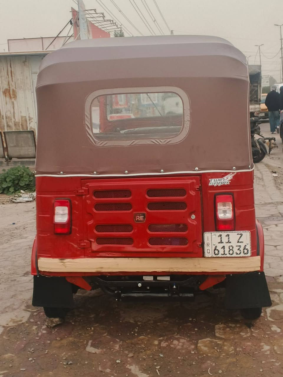 سلام عليكم تكتك موديل ١٨شهر١٢ كير مكينه اكسل خير من الله تخم تاير دوشمه جديدة جادر جديد مكينه لاتبخير ولا تنقيص قطره خياس مابيه صبغ عام جماليه رقم سنويه تحويل ثاني كهربيات كله شغاله كل نقص مابيه مكاني بغداد الغزاليه السعر ٥٢٠٠ وبيه مجال
***********
