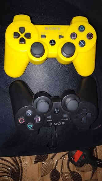 سوني 3
مراوس ب اكس بوكس 360
او بيع 
2جوستك-
كيبل HDMI -
كيبل شحن جوستكات-
كيبل تشغيل -
كيبل AV -
السعر خاص او واتساب 
***********
