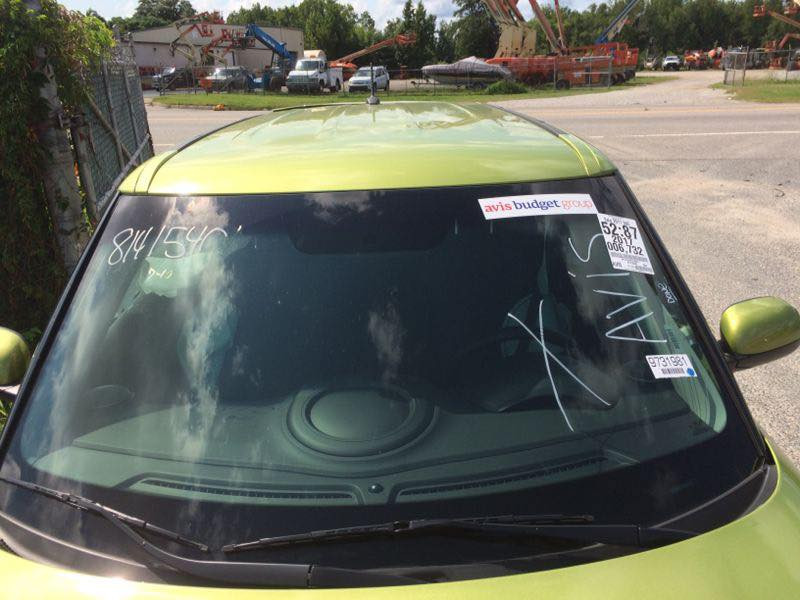 كيا صول 2017
وارد امريكا ليبل واحد بدون صبغ او تبديل 
محرك 2000
ماشيه 30 ميل
رقم بغداد بأسمي 
مكان السيارة بابل مركز المدينة 
السعر 135 وبيها مجال 
***********
