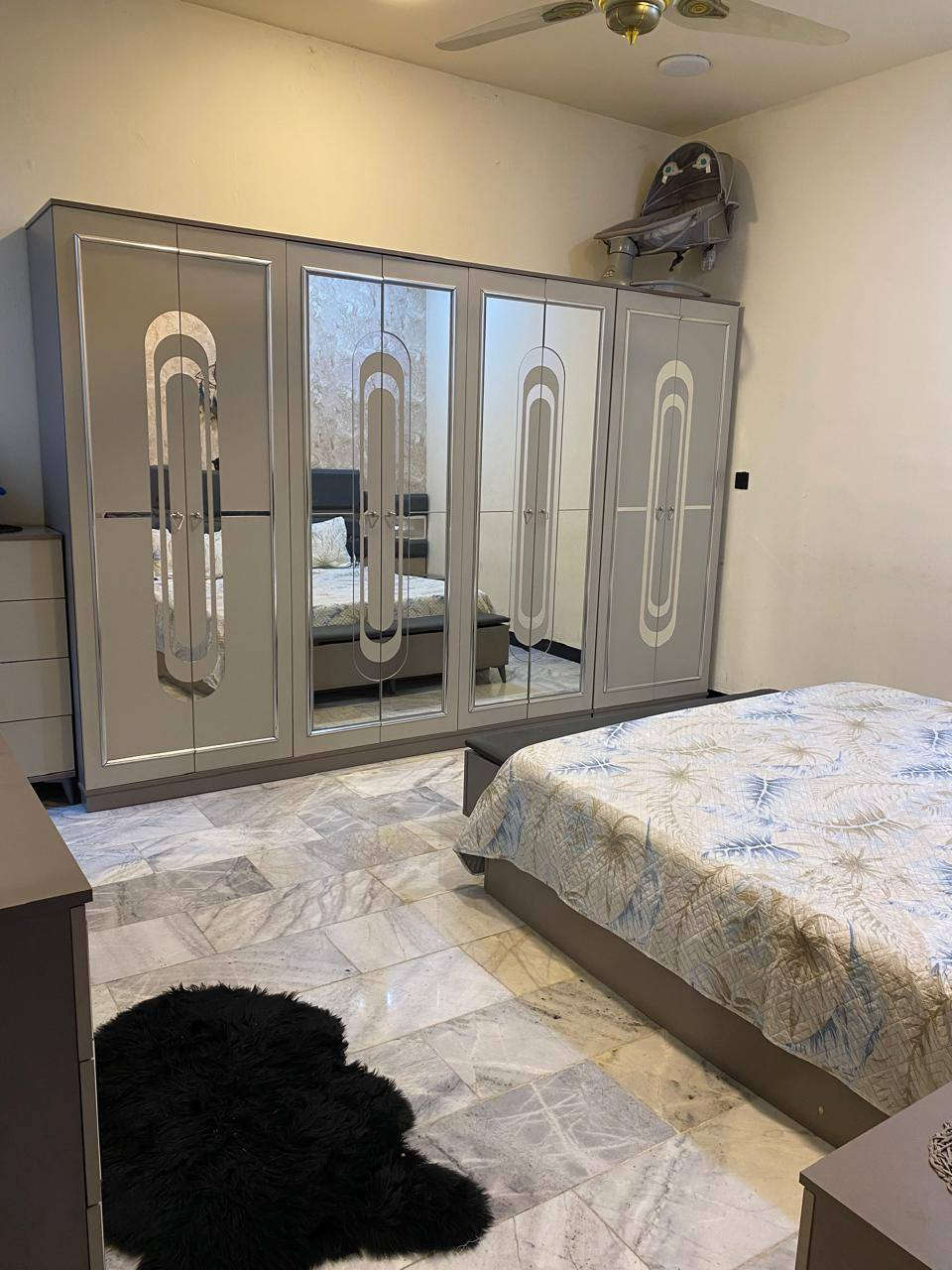 السلام عليكم دار زراعي عقد 25 نهايه شارع 20  شارع المولدة المساحة 100م  السعر 92
***********
