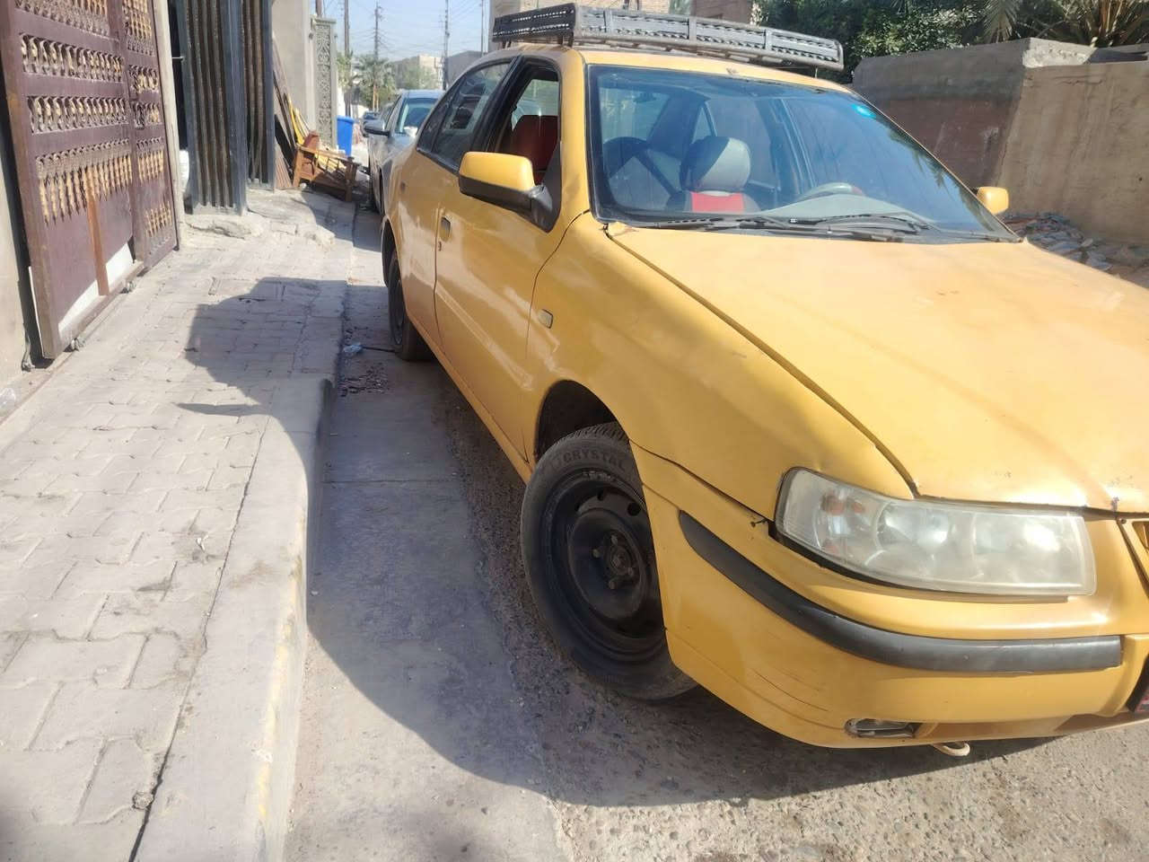 السلام عليكم سيارة سمند محورة كورلا موديل ٢٠٠٩ رقم بغداد انكليزي مصفر هيئة وغرامات تحويل ثاني يوم نقصها تبريد بي بوري تلحمه وتشغل وبيها قفل الصندوق السيارة مصبوغة عام كير جديد صارلي اسبوع من مشتري سعرها ٢٥ وبي مجال الشراي يجي خاص تفاصيلها ذكرتها وصورها منشورة كدامكم التواصل خاص او على واتساب *********** رقمي
