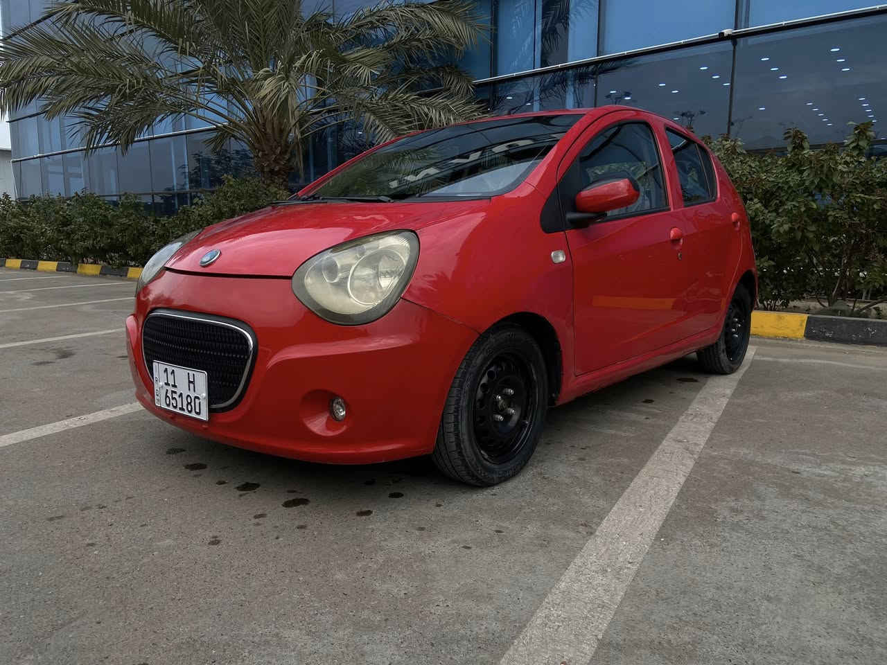 سلام عليكم اخوتي اخواتي باندا موديل 2012 جديده معنه كلمه واستعمال قليل مال بنيه جامعيه بسمنه مشروع وطني هزه وسنويه كله جديد مكفوله كفاله عامه سعر ٤٩ وبيه مجال 
مكاني بغداد دوره ***********
