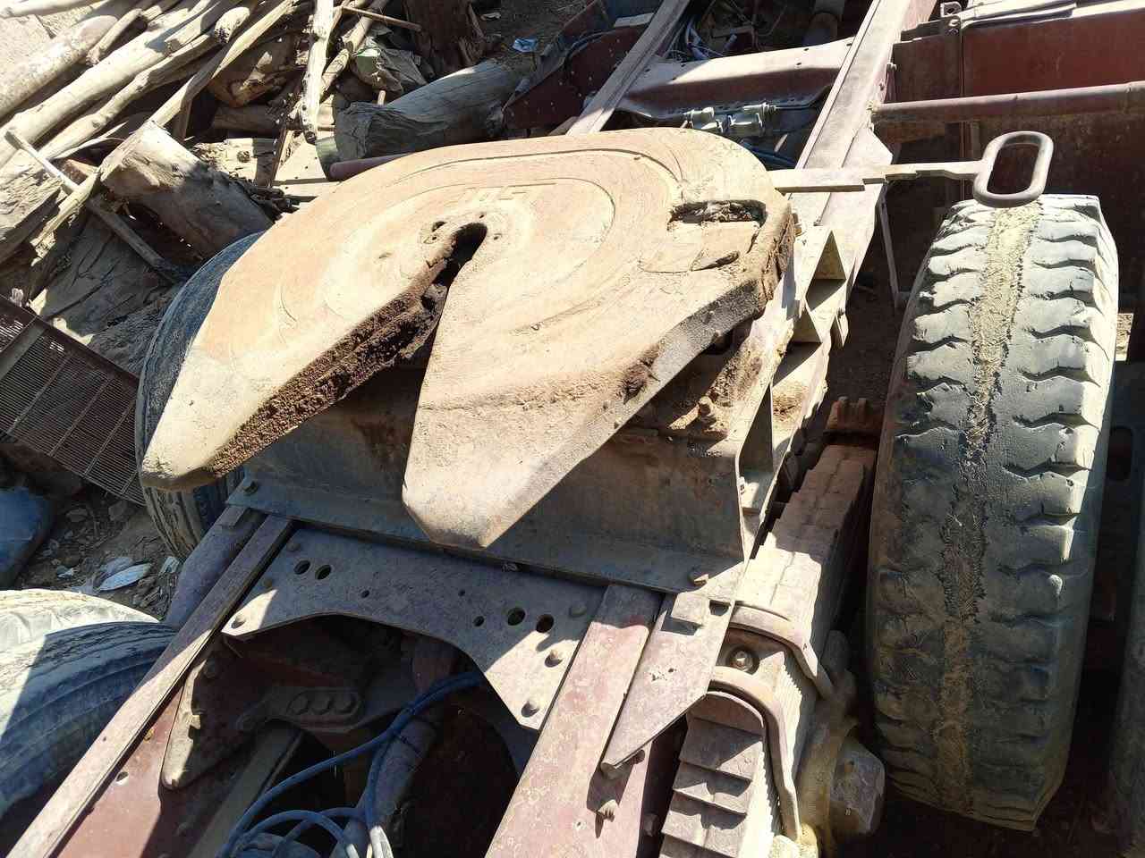 السلام عليكم للبيع صينيه وتانكي هدروليك وتانكيات كاز الستفسار على الرقم ***********
