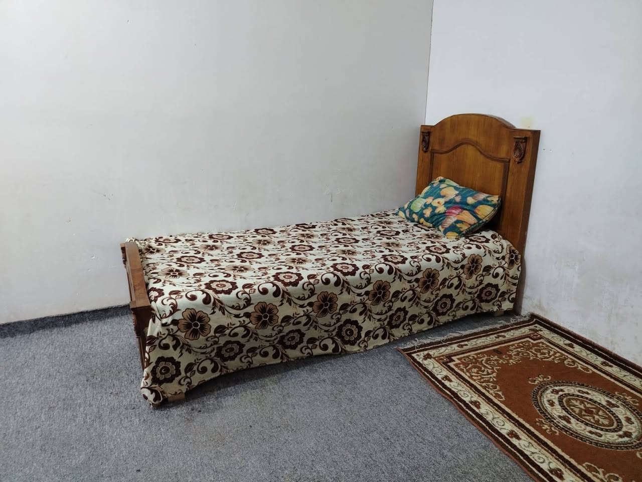 السلام عليكم اخوان جرابي عدد اثنين وكنتور ابو خانتين شغل جديد تزكم للبيع الشراي يدخل خاص تحياتي الكم مكان شراكبه بص العزل ***********
