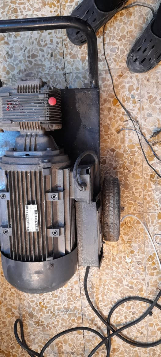 اتصل وبالخدمه
***********
المكان ميسان
ابو رمانه شارع المركز قرب الاربع سايدات مكلف بالنشر
