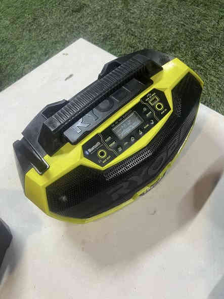 بلور بانزين جديد جدا١٢٥ الف 
راديو ريوبي بلوث. ٧٥ 
بلوجكتر  ٦٥ 
بارك سايد فقط بلور ٥٠ الف 
***********
