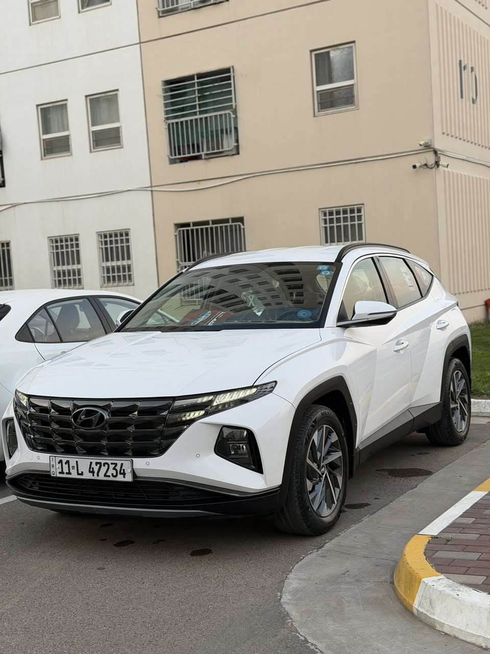 السلام عليكم
هونداي توسان موديل 2024 خليجي 
محرك 2000دوش 
ماشية 29الف 
فول مواصفات ماعدة البونراما 
مواصفاتهة 
حساسات امامية خلفية 
شاشة كبيرة 
ابل كار بلي 
اندرويد اوتو 
مثبت سرعة 
كامرة خلفية 
كشن السايق كهرباء 
مري شفط 
بصمة 
تشغيل عن بعد 
عدادات ليزرية 
لايتات زينون ولد بلادي 
بكلايت لد متصل 
رقمها بغداد بأسمي 
سعرها 218
مكاني بغداد بسماية 
للتواصل والاستفسار 
***********
