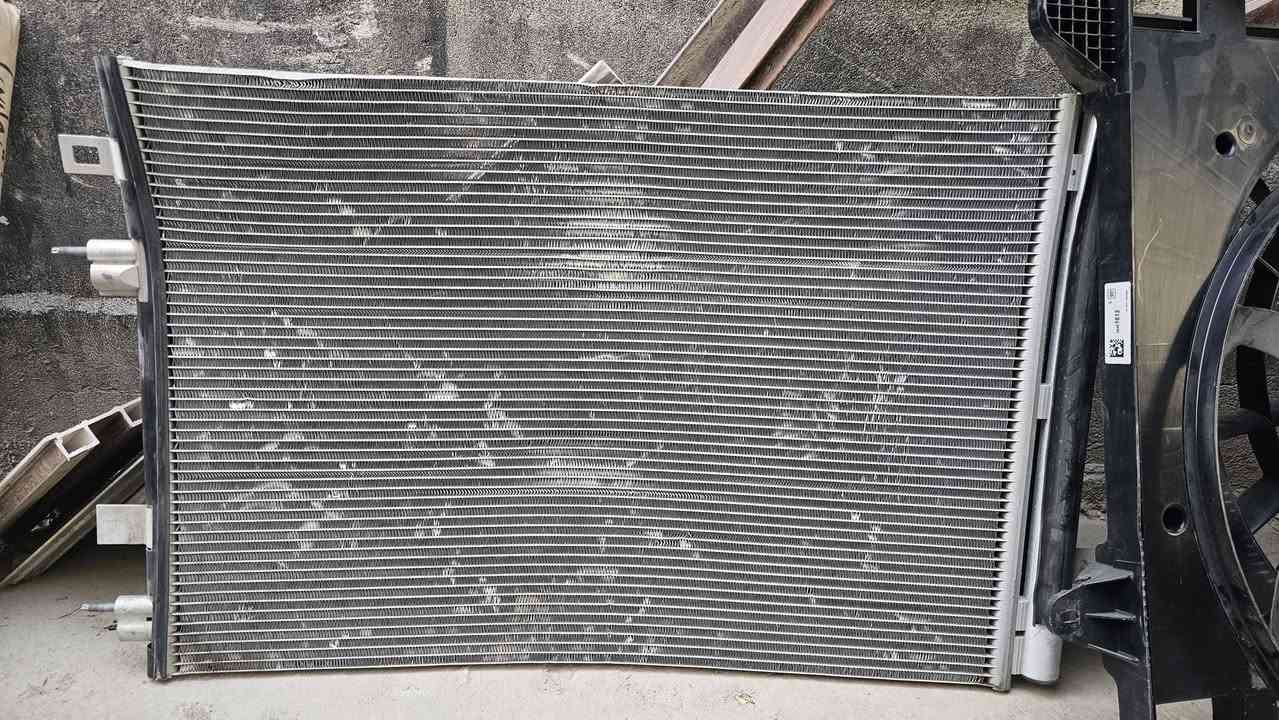 السلام عليكم ، اعزائي عندي هاي الاغراض مال ترافرس الشكل الجديد مازدات ايمن وايسر الكارت والعدسة واللد والجامات الامامية سليمة والبدي مكسور ، المروحة والحاضن مالهة سليمة والماطور بي عواج ممتأكد منة ، وراديتر التبريد هذا وضعة مفاحصة ، وريش بردة على شباك مكسور على نيكلة.
الي محتاج منهن شي يتصل علية
***********
