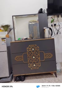 غرفة نوم • ٥ قطع • مستخدم ٥ أشهر