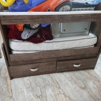 سرير • أثاث • غرفة نوم