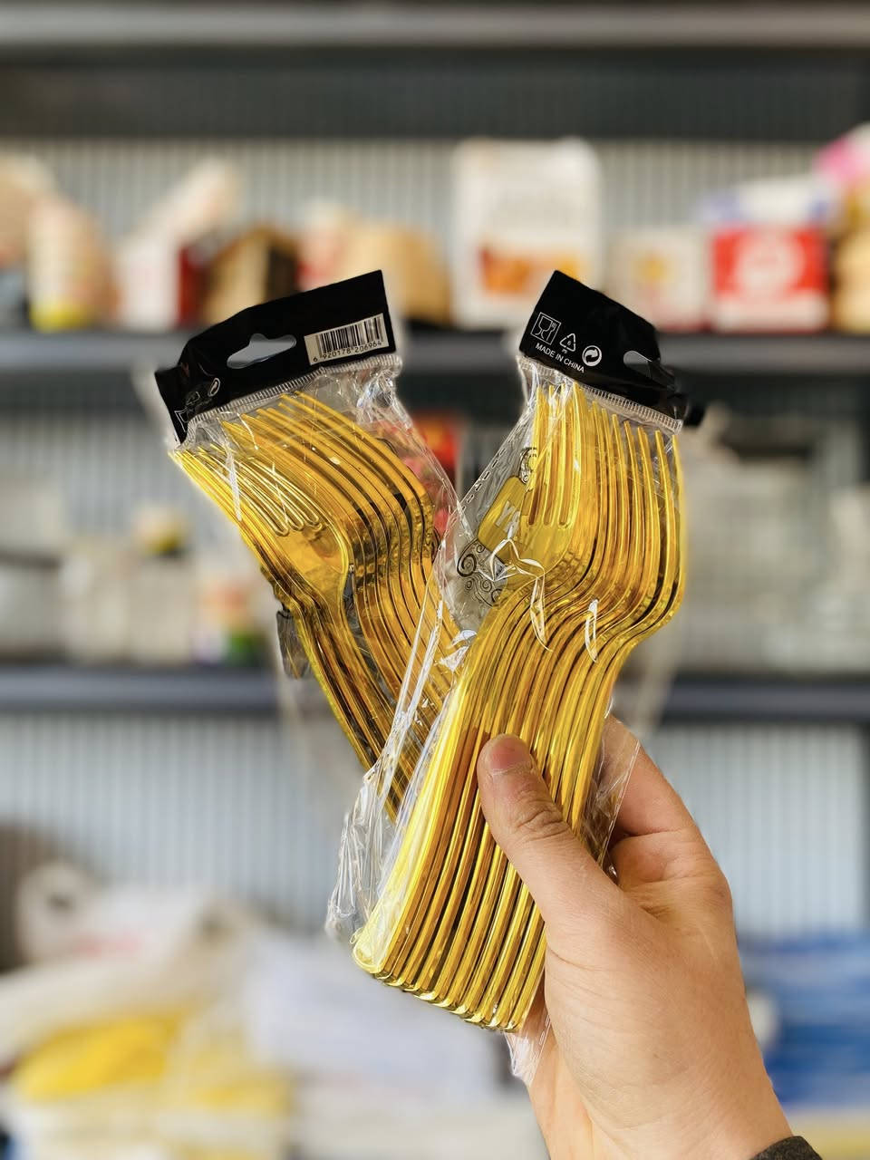 مجمع الازهار يوفر لكم جميع انوع السفيريات بانسب الاسعار 
جميع ما تحتاجه في مناسباتك متوفر في مجمع الازهار 
العنوان قضاء الشامية بدايه شارع الدلال مجاور صيدله المجره 
الاستفسار : ***********
