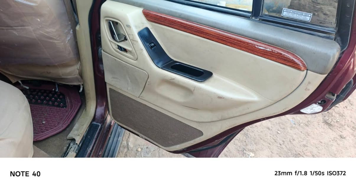 سلام عليكم سياره لبيع جيب شروكي
كفاله عامه رقم بغداد دولالي مصبوغه صبغ عام سعره 55بيه مجال 
***********
