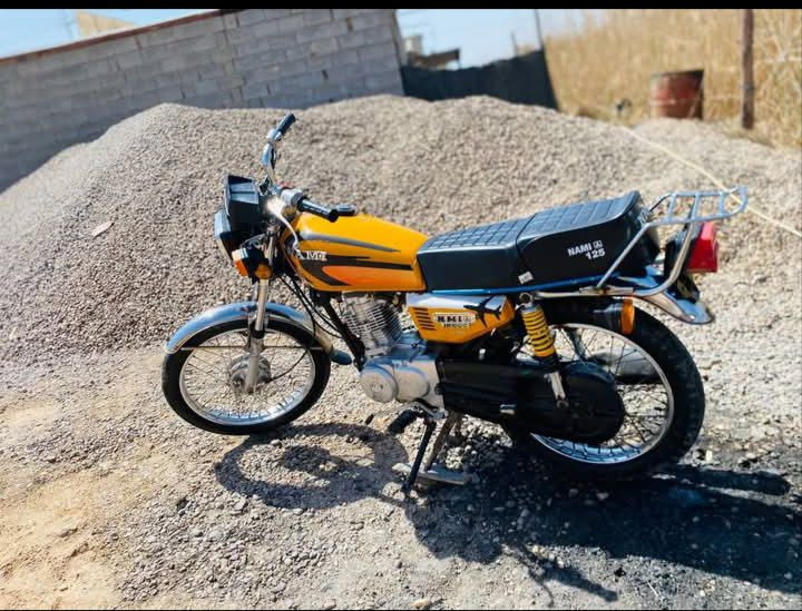 السلام عليكم شباب دراجه البيع محرك شلامجه اوراق اصولي موديل 23السعر 750وبيه مجال  والتواصل هاذا رقمي ***********
