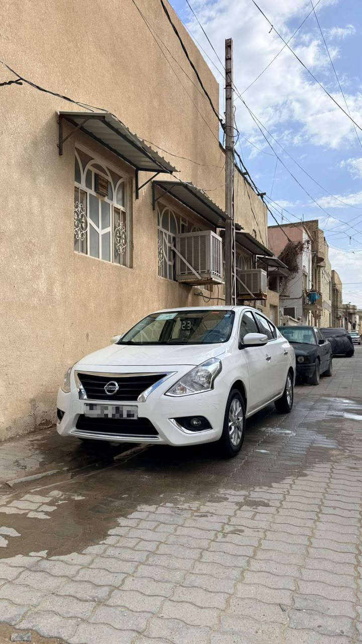 السلام عليكم
نيسان صني 2023 فول الأخير كفاله عامه 
بصمه 
تبريد بيانو
عدادت لزريه
شاشه 
حساسات 
كامره خلفيه 
تبريد قطعتين 
ماشيه 15الف 
سبير ما نازل 
داخل رصاصي 
مكان السياره النجف الأشرف
سعره 125وبيه مجال 
للاستفسار ***********
