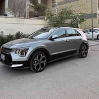 كيا نيرو هايبرد 2023 فول الفول ماشيه 46 الف كيلو   فتحه.   كشنات. تدفئ...