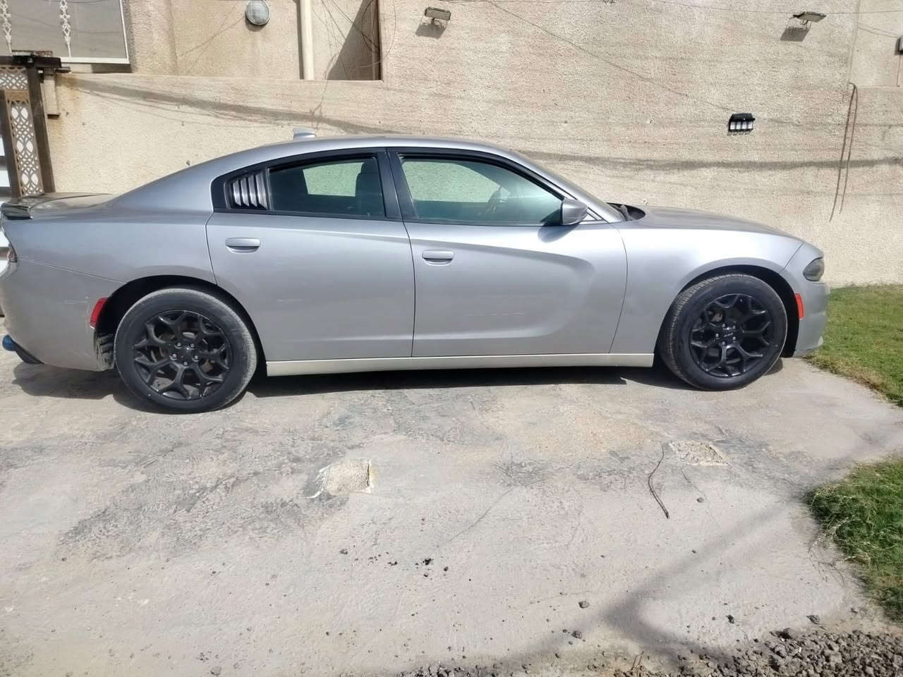 السلام عليكم جارجر 2017 كندي بيهه بارد فقط ماشيه 150الف كيلو تو ويل بغداد بسمي
***********
السعر 195 وبيه مجال حك الجيبه مكانهه مسيان
