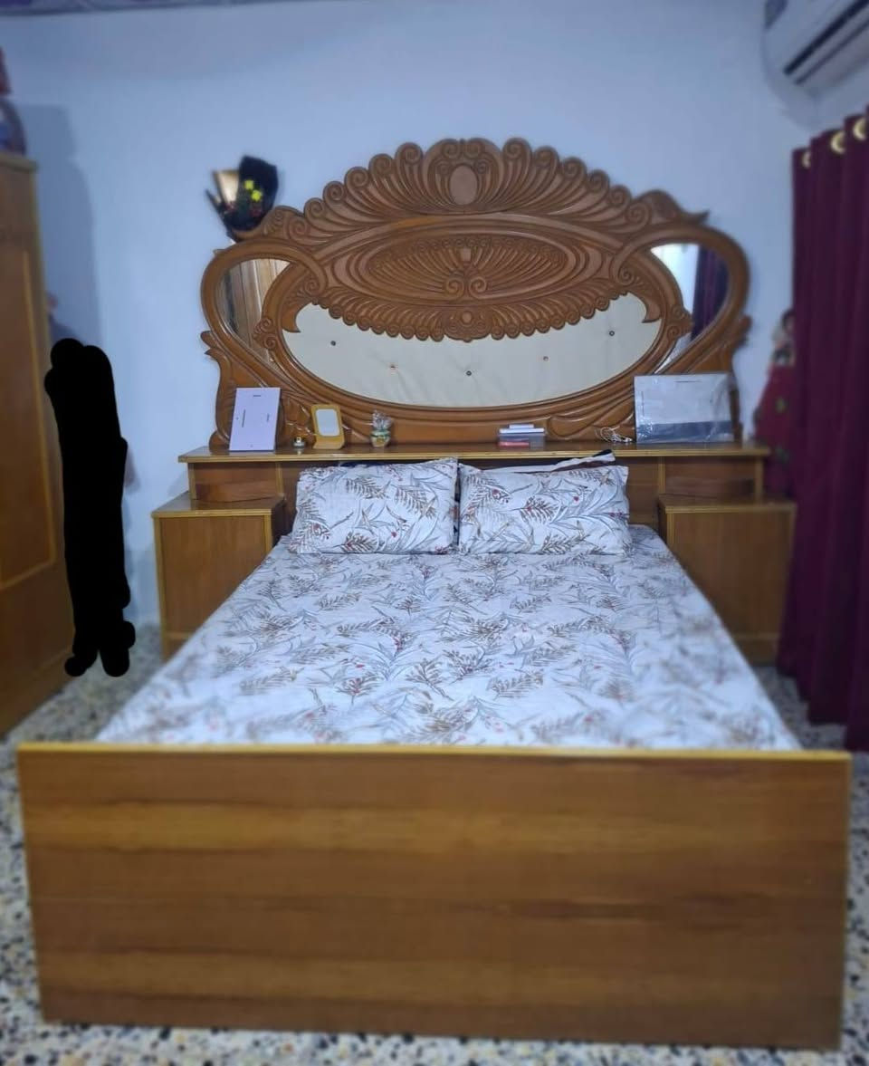 السلام عليكم غرفه نظيفه مستعمله أو حلوه الاستفسار على الرقم ***********
