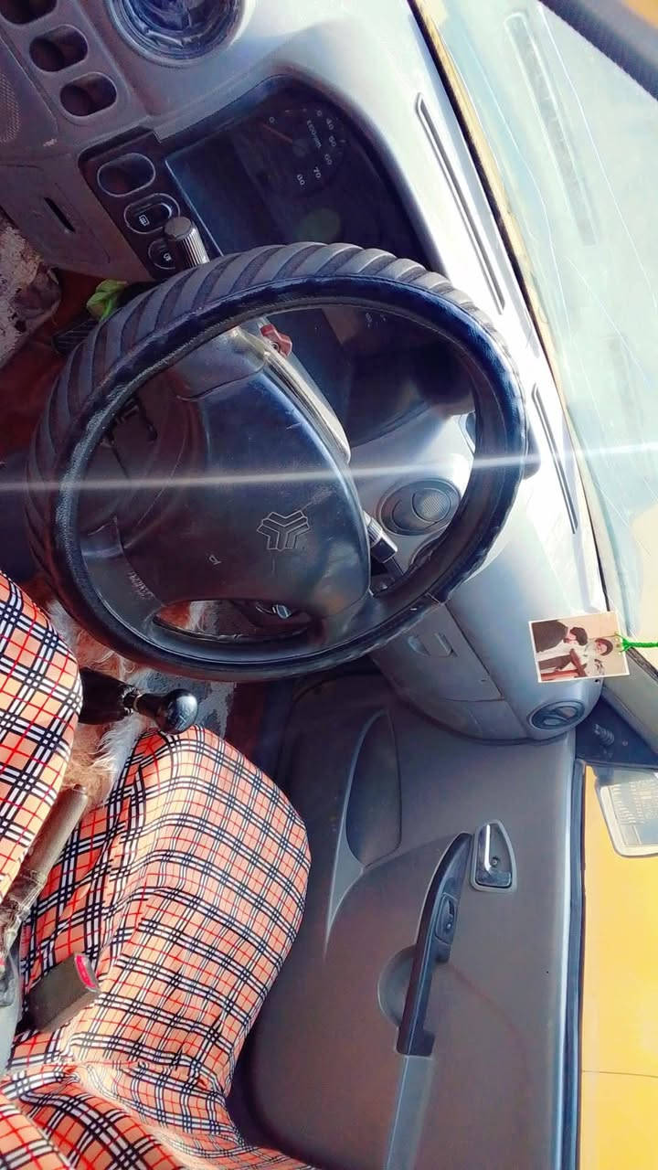 السلام عليكم من رخصت ادمن سايبه مديل 14سنويه عاج ملتهيه سعر 13بيها مجال سياره كير مكينه مكفولات دواخل نضيفه حداديه جديده تبريد تتفهه كلها شغال كهربايات شغاله العنوان شط العرب البصره مستعجل ع بيعتها ***********
