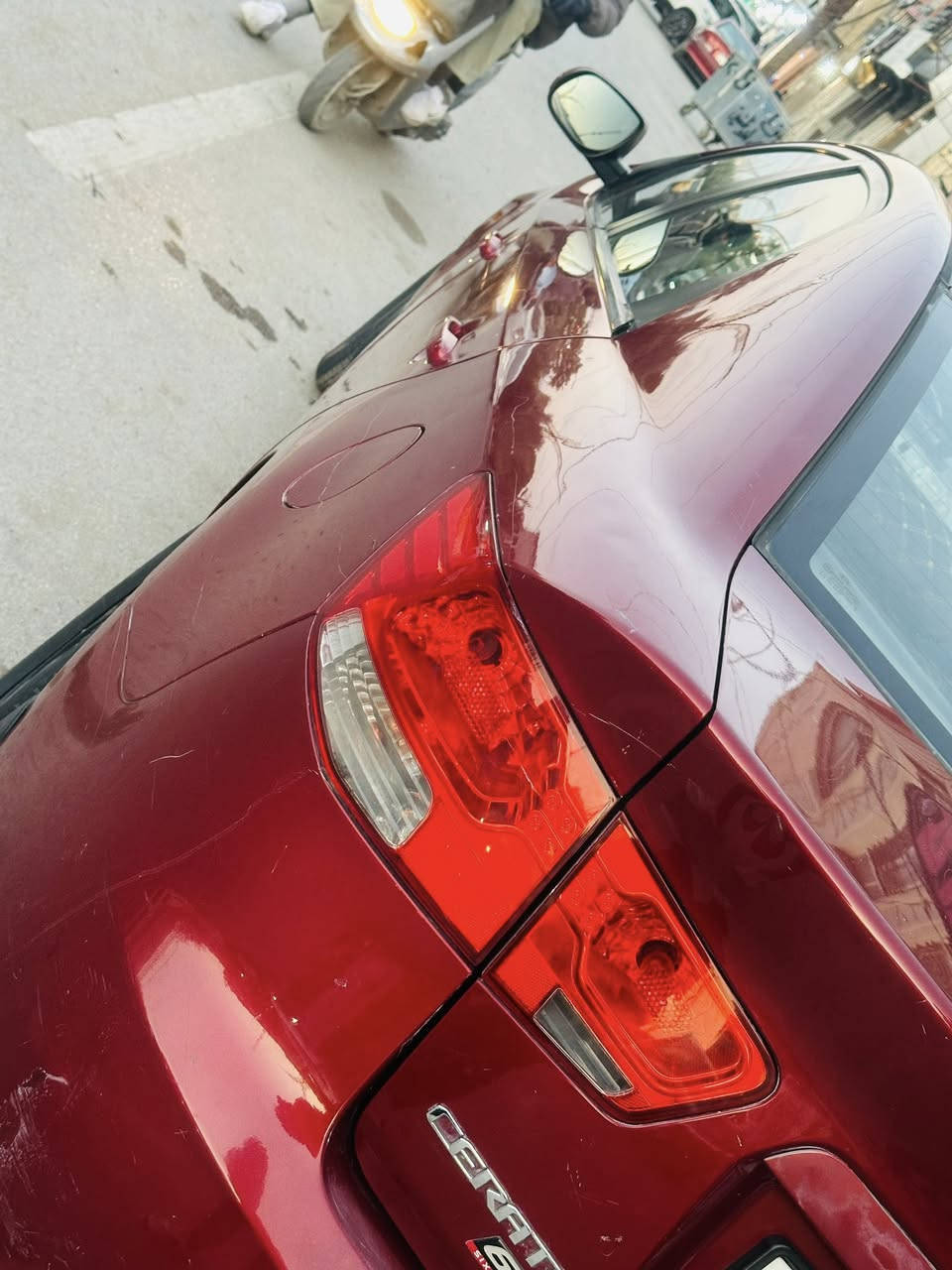 سلام عليكم حبايب كلبي سياره سيراتو مديل 2012موصفات السياره معروفه نص فول كير ومكينه وحداديه وتبريد مكفول رقم كربلاء السياره 3قطع صبغ اثر جراد شرط السونار بدون حادث وسنويه جديده مكان السياره كربلاء السعر 95وبيه مجال بسيط رقم الهاتف 
***********
***********
