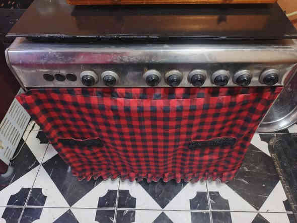 سلام عليكم مكلف بنشر الاغراض،،

كاونتر تفصال ع موصفاتي،، كلش ثقيل وقوي وياه سنك كرانيت سعر300 طباخ ايطالي 5عيون شغال وناره حلوه فقط يردله جامه مكسوره مال فرن سعره200الف وبيهن مجال مكانهن البصره شط العربرالاتصال بلرقم***********
