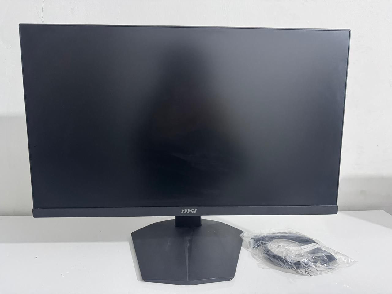 عندي بلي فور سلم جديد استعمال قليل
سعره ٢٠٠ الف نضيف جدا
وشاشة خاصة مال ألعاب دقة عالية شاشة بعدهة بالكارتون ب ١٢٥جهاز يو بي اس ٣٠٠٠
كلهن جدد استخدام جدا قليل
العنوان الدورة الميكانيك
***********
