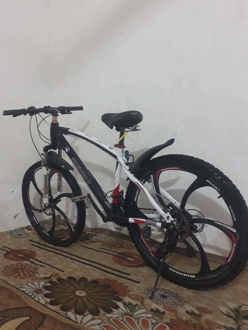 للبيع سعر 70 وبي مجال مكان كربلاء حي العامل مراوس خاص مفتوح رقم الهاتف***********
