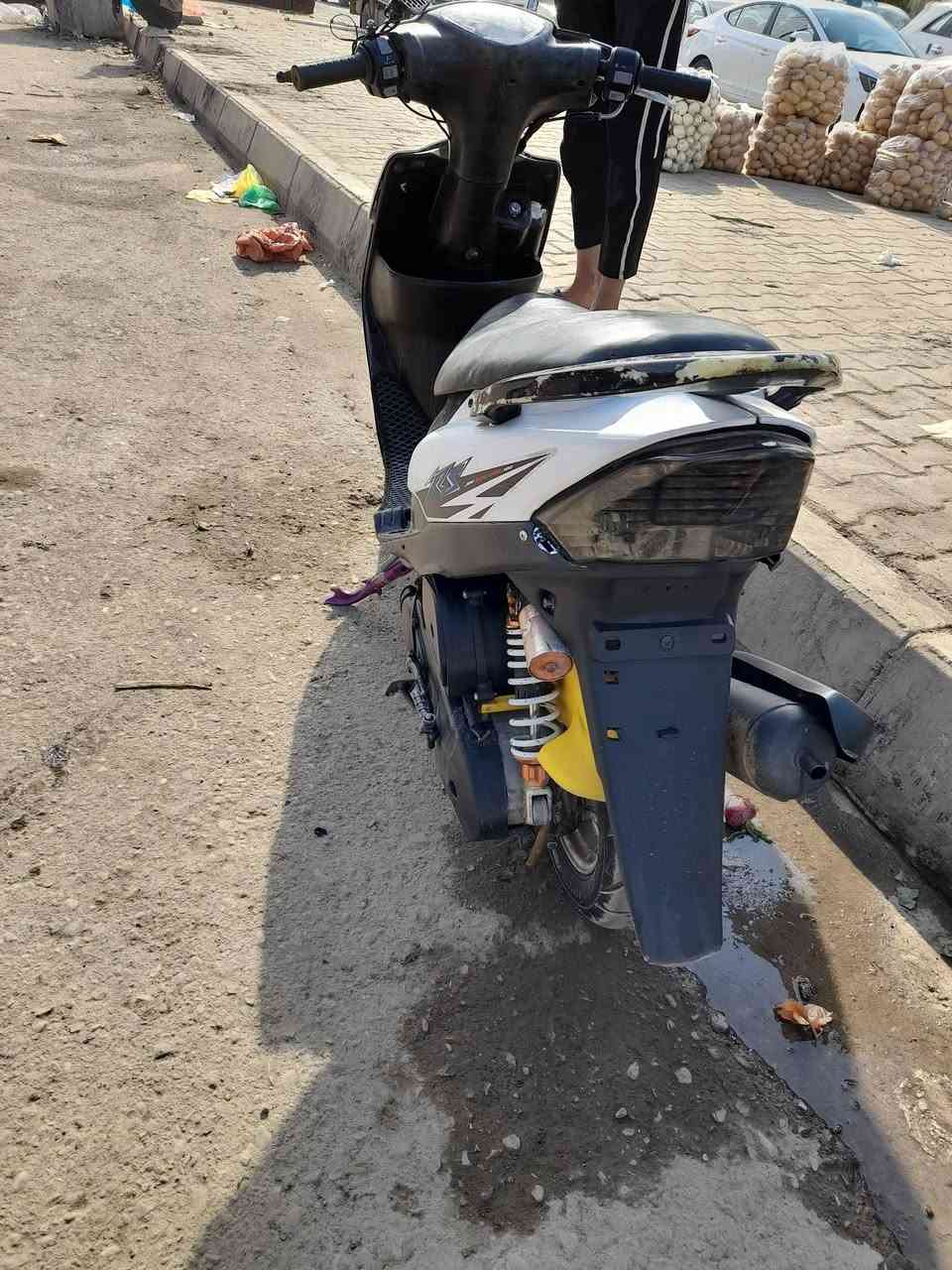 ماكس عدله دراجه كامله من تاير لتاير
1_كهرابائيات كله بلاد وكلهة شغاله (***********)
2_سلف شغاله +كابريته بلاد 💯
3_دبلات رياضي 💯
4_تايرات جلاتين 
5_مكينه شلعه ومعدل (السعر ٥٧٥تشوفها غاليه نورنه كلمه حلوه )
6_مكينه ناعمه فول 
7_عليه لايت زنون /مكان ديالى /بعقوبه /تقاطع القدس
