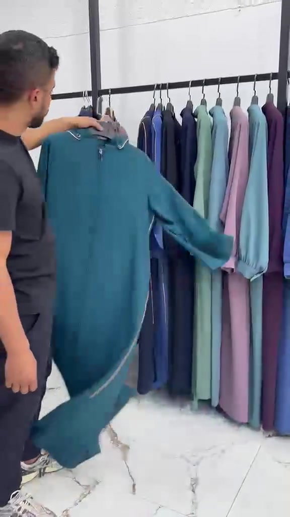 شروة عبايات عدد 250 قطعة سيريات نظامي معا الوانهم 
قياسات 46 لحد 56 
خامات درجةاولة 
بسعر منهي دون فاتورة 13.5$ للحجز تواصل خاص


**إذا كنت صاحب هذا الإعلان وتريد حذفه لأي سبب، رجاءا أرسل رسالة إلى الدعم الفني**