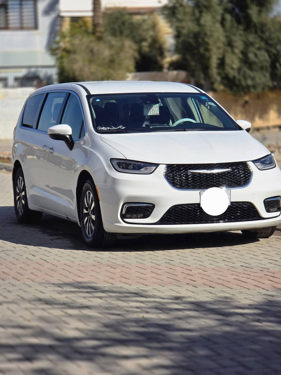 السلام عليكم ورحمة الله وبركاته
باسفيكا ٢٠٢٣ هايبرد بانزين شحن
المواصفات فول عدا الفتحه  ومعروفه مواصفات مالها 
ما يحتاج اذكرها 
رقم كركوك انكليزي بأسمي تحويل مباشر 
خلال ٣ ساعات تستلم سنويه بأسمك 
ارضيه مغلف جلد 

السيارة داخله تقرير فقط وشرط مي ما داخل بيها ولا زنجار ولا املاح انطيها الك وكاله 

والباقي مكفولة من الحادث والصبغ والتعديل والتبديل والرصعات 
والصور كدامك وانت احكم بيها حظ وبخت

السعر ٢٥٥ وبي مجال بسيط 
مكان السيارة كركوك 
***********
