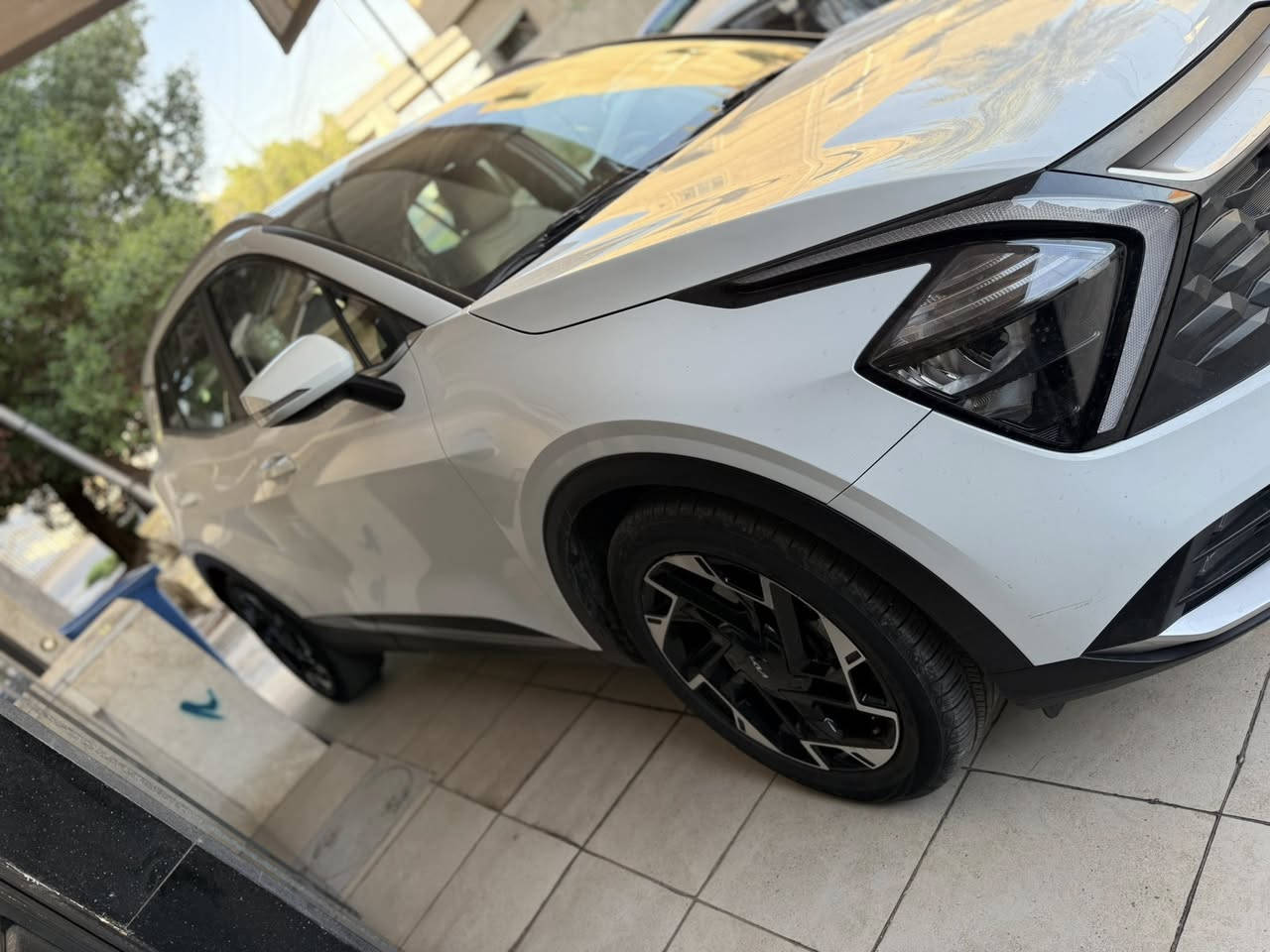 كيا سبورتج موديل 22 خليجي
مري شفط 
تبريد قطعتين 
نص فول 
ماشيه 35 الف 
رقم بغداد بأسمي 
مكفوله عدا رصعه بسيطه بالباب الخلفي 
سياره جاهزه من كلشي متصرف عليها ربع 
مكاني شارع فلسطين 
السعر 205$ وبيها مجال بسيط 
‭0773 301 9981‬
