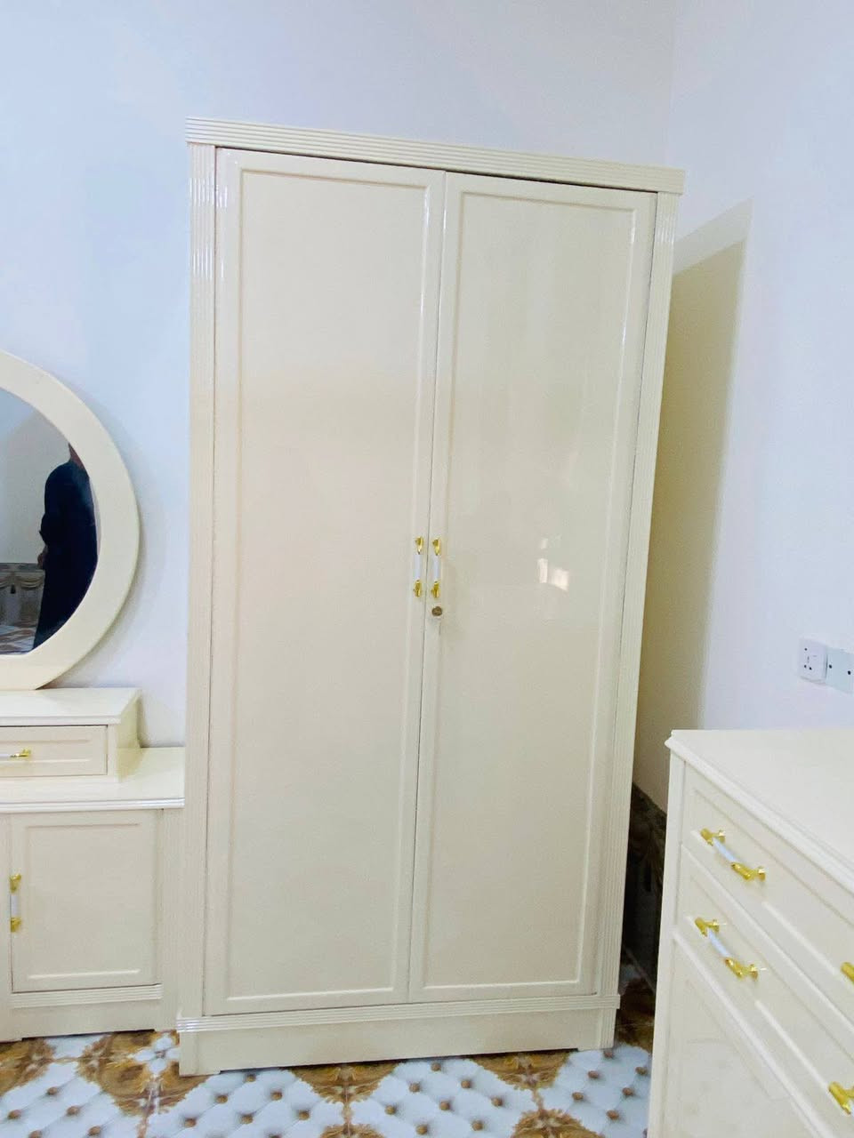 جزء من أعمالنا لصبغ الأخشاب هيت الدواره مجاور مدرسه رابعه العدويه... الصباغ موفق العنزي  *********** علما نصبغ ونجدد الغرف المصبوغة صاجي نحولها إلى صبغ حراري بكافه الألوان
