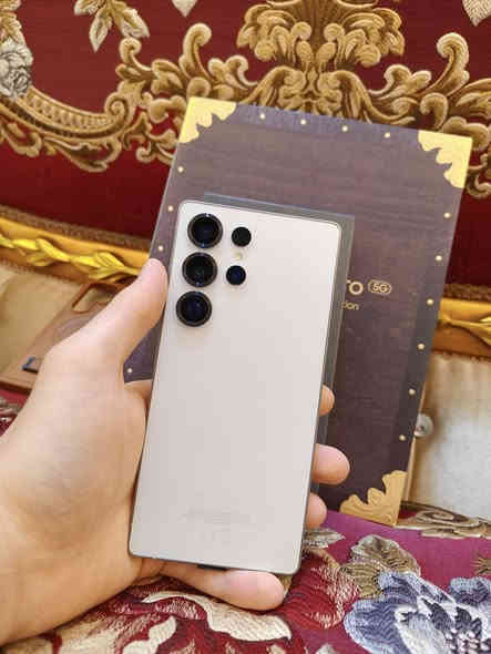 سلام عليكم للبيع او مراوس اس 25 التره ذاكرة 256 ملحقات كامله شرق اوسط دبل شريحه الجهاز جديد شرط مكفول لون مميز السعر 1120 وبي مجال مكاني كربلاء للتواصل عل رقم ***********
