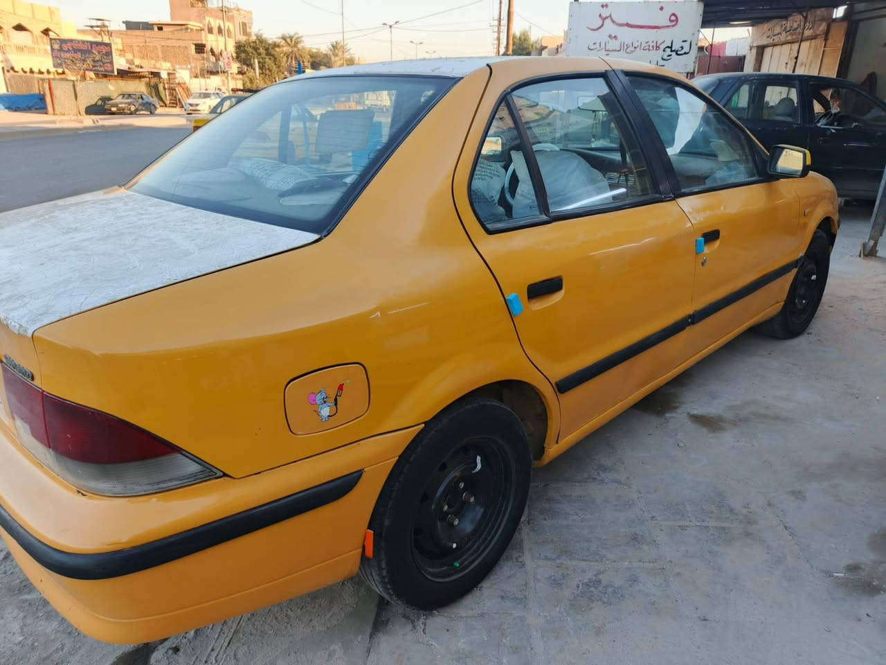 سلام عليكم سمند2010 ناطقه  جاهزه رقم انكليزي جاهره كبل لشارع السعر37 مكان بغداد الاتصال ***********
