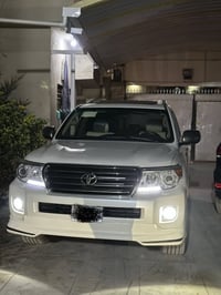 لاندكروز 2013 فول 1/1 ام الطفايه ثمانيه ايرباك اربع كامرات فول الفول م...