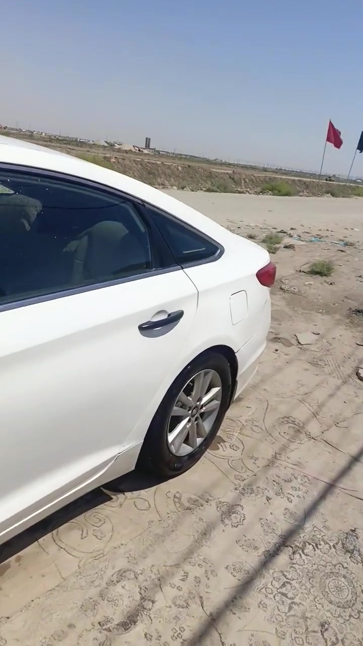 اللبيع سوناتا 15 خليجي مصبوغه عام اثر حالوب وجراد السيارة جاهزة مكينه 2400دوش مكاني الناصريه الشطره *********** السعر 115وبيها مجال قليل
