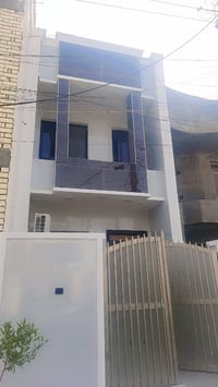 للبيع للبيع يوجد لدينا مشتمل 100 متر في منطقه حي الجهاد خلف اربع شوارع...