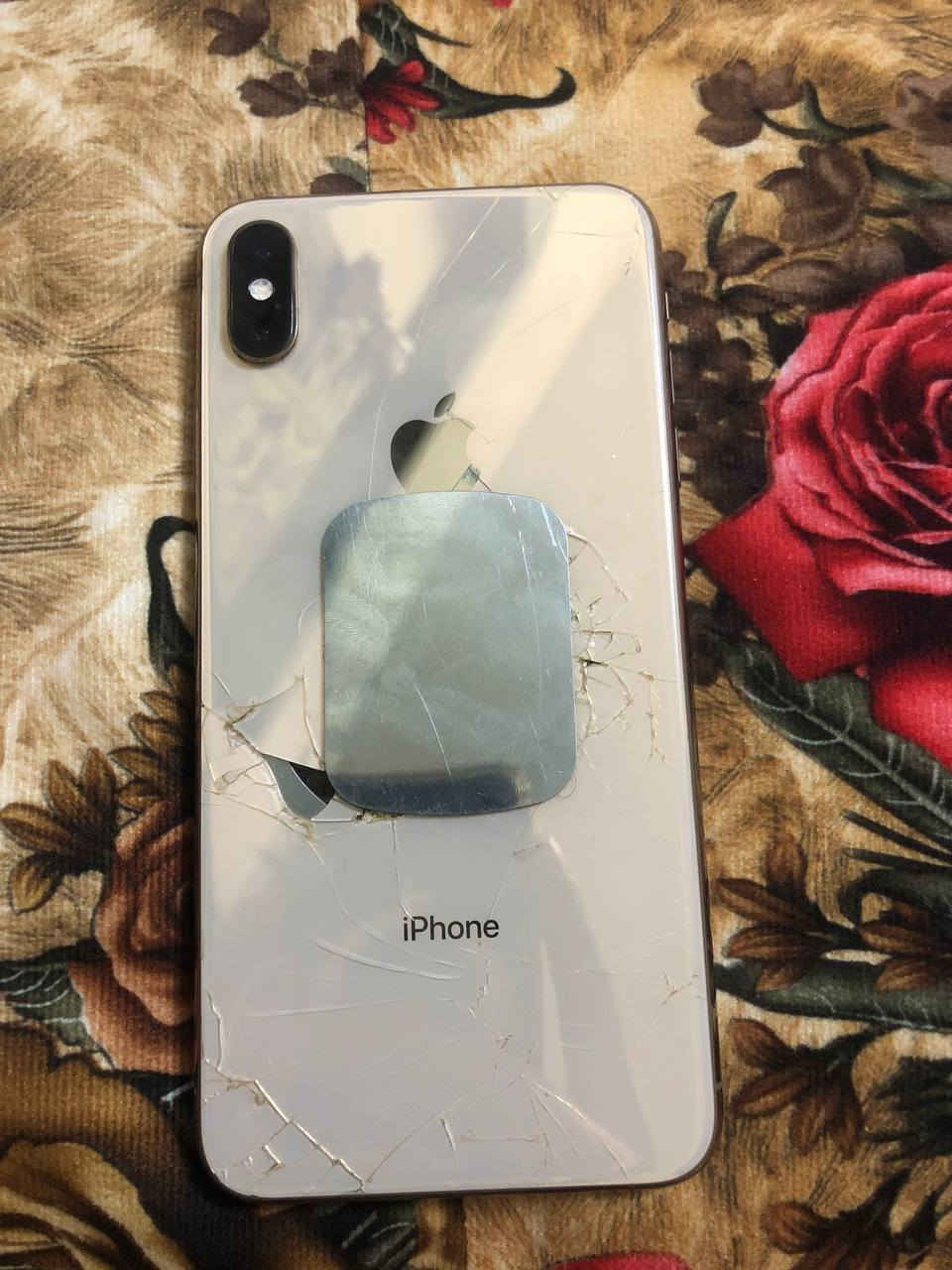 السلام عليكم
ايفون اكس ماكس ذاكره 256 الجهاز نظيف بي ضرر فقط الشاشه والضهر أما الباقي كله شغال فيس ايدي كل شيء بي شغال ما 
مفتوح ما بدل بي شيء جهاز نظيف شغال مجرد ضرر شاشه وضهر 
 
السعر 150 وبي مجال للشراي 
مكاني بغداد الشعب


**إذا كنت صاحب هذا الإعلان وتريد حذفه لأي سبب، رجاءا أرسل رسالة إلى الدعم الفني**