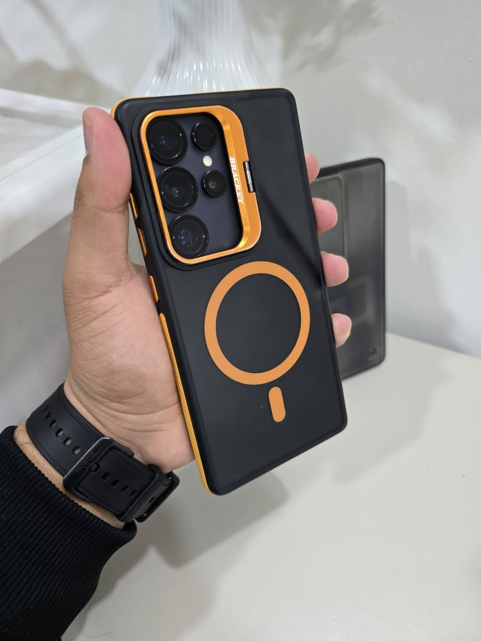 سلام عليكم ورحمه الله
25 الترا ذاكره 256 شرق اوسط عين فهد 
لون جت بلاك اسود طافي كارتون ضايعه ماكو
ويا كفرات اثنين وعدسات ياقوت جهاز مستخدم اقل شهر
نضافه 100/100 خدش مابي ابد جديد جدا 
مكفول من كلشي للبيع او مراوس مكاني بغداد كرخ 
السعر من الاخير مليون و100 قفل 
***********
