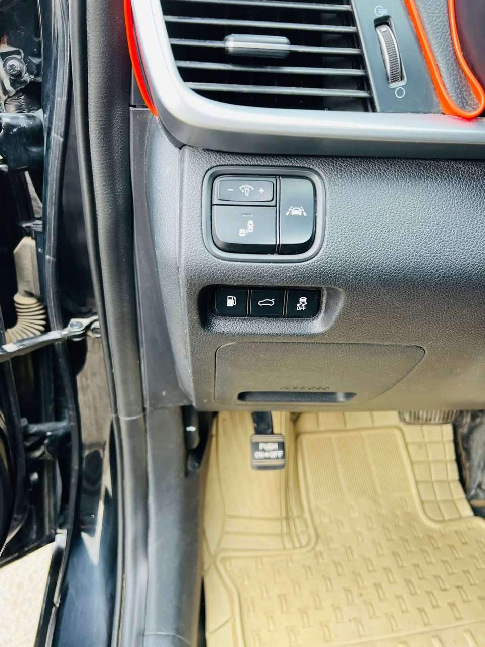 السلام عليكم فورتي 2019 سيارة حلوة بيها ثلاث قطع موضحة بالسونار حدادية وصدر سيارة جاهزة على الأخير السعر 125 وبيها مجال مكان السيارة بغداد الوسفية للاتصال ***********
***********
