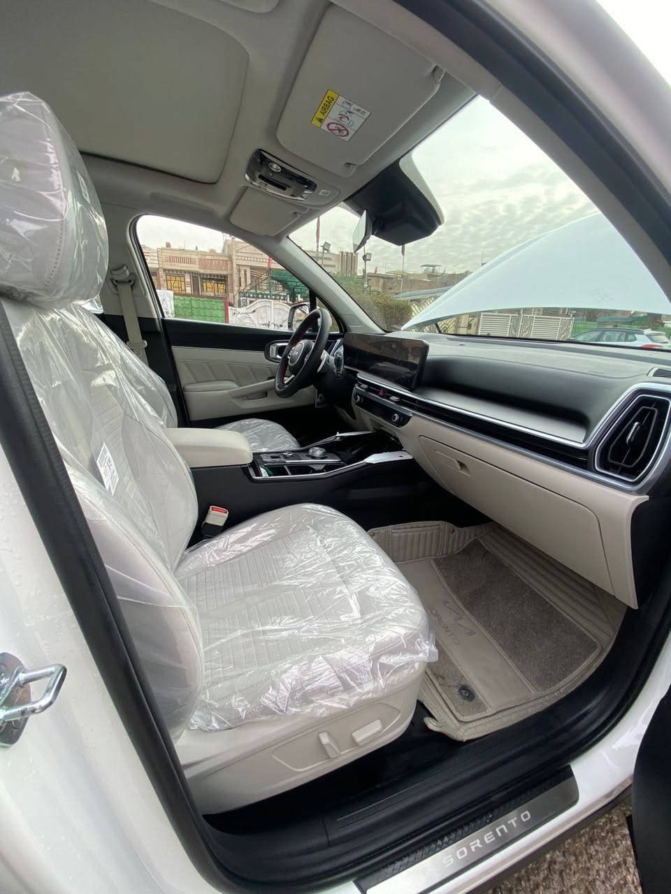 سلام عليكم سورنتو وارد اخليجي موديل 2024السيره كفاله عامه عدا 4 أصابع بارد السياره فول مصفات 1/1 مكينه 6سلندر ماشيه 17 الف فقط مكان السيره بغداد التصال على الرقم ***********
