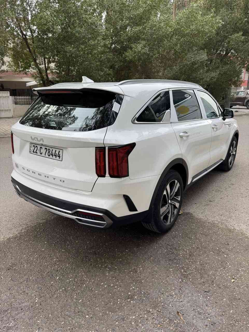 السلام عليكم
كيا سورنتو 2022 خليجي 
ماشيه50 الاف عل شرط بعدهه بنايلون الشركه وبفايلون الشركه زيرو المواصفات فول بنرامه ( السياره عل شرط مكفوله
داخل كريمي 
دبل كشن كهرباء 
كير ماوس 
سايد بريك بصمه 
فول تحكم استيرن 
شاحن واير ليس 
شفتات كير بل استيرن 
لايت عدسات 
بكلايت لد 
دواخل نشره 
ويل 19 
محرك 6 سلندر 
7 راكب 
3 قطع تبريد 
بصمه تشغيل 
تشغيل عن بعد 
حساس امامي خلفي 
شاشه اصليه
جي بي اس بلادي 
السعر280
مكان السياره بغداد زيونة
رقمي***********
