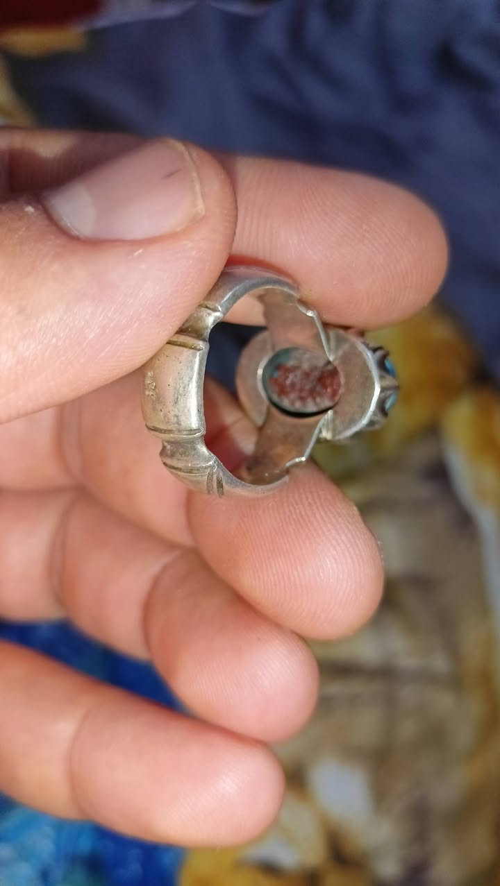 فيروز سينائي طبيعي اصلي لبه صياغه يدوي ثقيله سعر 100 الف مع توصيل


**إذا كنت صاحب هذا الإعلان وتريد حذفه لأي سبب، رجاءا أرسل رسالة إلى الدعم الفني**