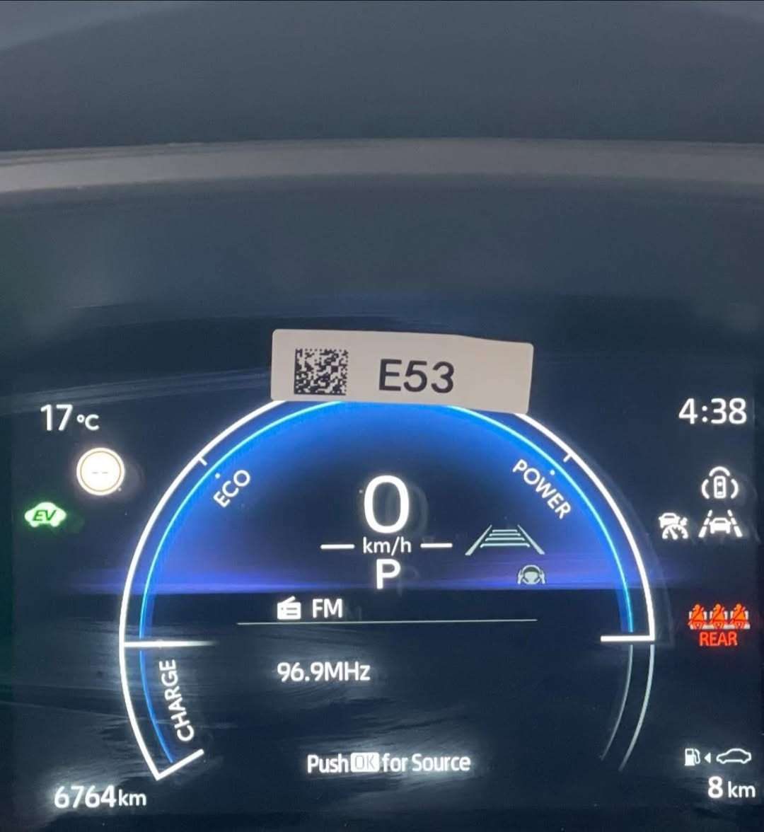 كورلا كروس هايبرد 2024 عداد المسافه 6 الاف بحالة الزيرو بدون اي ملاحظة رقم بغداد بأسمي
المواصفات فتحه سقف تبريد قطعتين شاشة ابل كار بلي رادار تحديد مسار قيادة ذاتية فول تحكم استيرن بصمة تشغيل وابواب نظام ترحيب عن قرب ذاتي تحكم مري كهرباء  اوتو لايت 
المكان المنصور  السعر ٢٦٥٠٠ مليون عراقي للاتصال ***********
