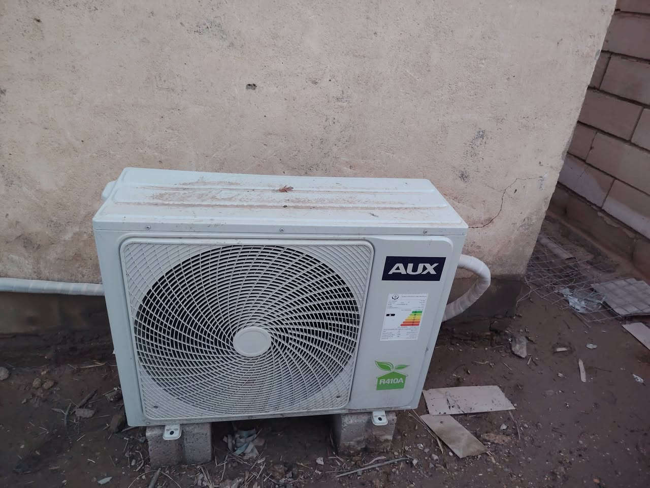 السلام عليكم لبيع سبلت اخو جديد يشهد العباس بس ١٠ تيام شتغل فقط بس محتاج وريد ابيعه مكاني بابل حله قرب العلوية شريفه *********** السعر ٨٥٠ الف وبي مجال
