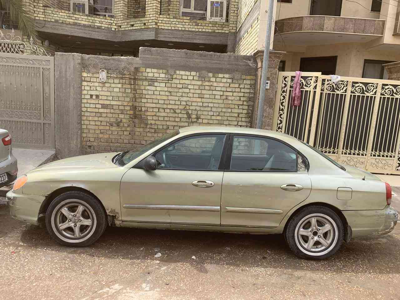 سوناتا للبيع او مراوس،رقم بغداد كير محرك تخم تاير مكفولات مكينه ويكير كامري ابو جف تبريد ثلج مكفوله من ضربه بيه كلير فقط سعر ٤٠ ،،مكان سياره بغداد دوره ***********
