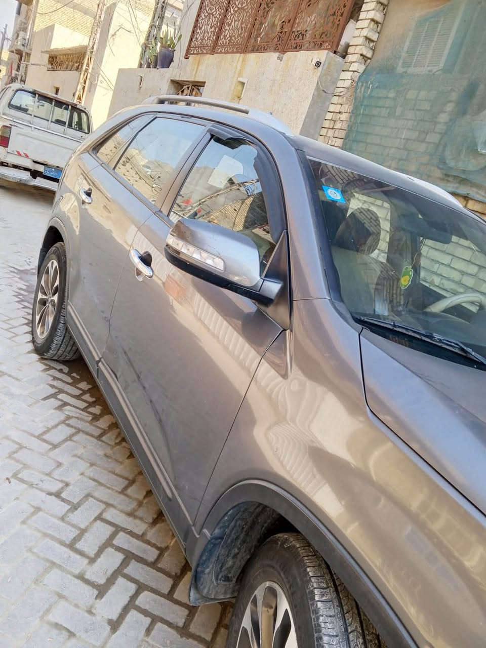 سياره سورتو البيع موديل ٢٠١٥خليج رقم بغداد باسمي محرك 2400 سياره مابيه ضربه وله حادث 3قطع     تبريد )***********سبعه راكب السعر 160
