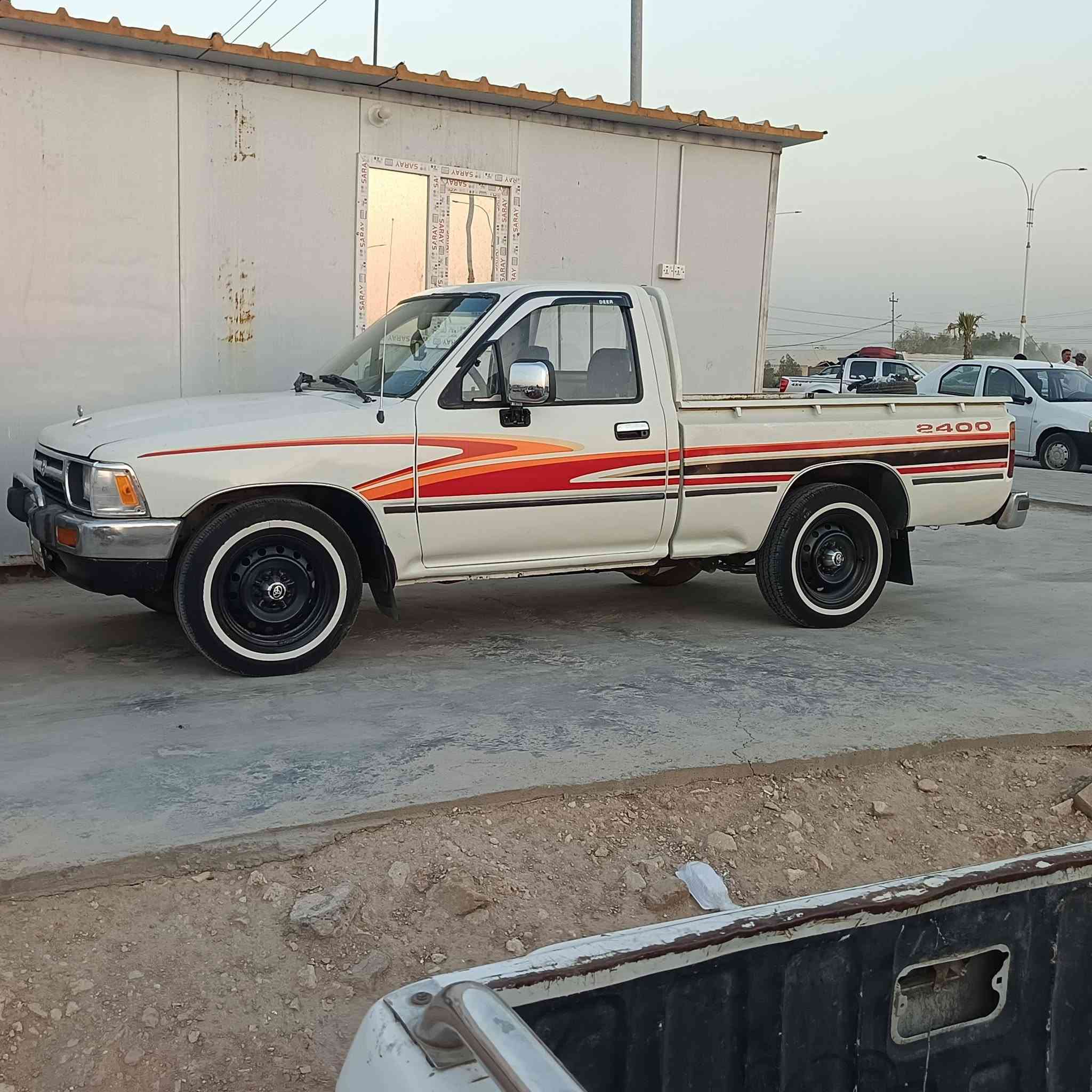 السلام عليكم سياره بيكم تيوته مديل 92 رقم مثنى سنويه ل 27 سياره مكفوله كفالة عامه شاصي محرك كرو سيده تخم تايرات مصبوغه صبغ جماليه السعر 55 وبيها مجال العنوان السماوه الرقم الهاتف ***********
