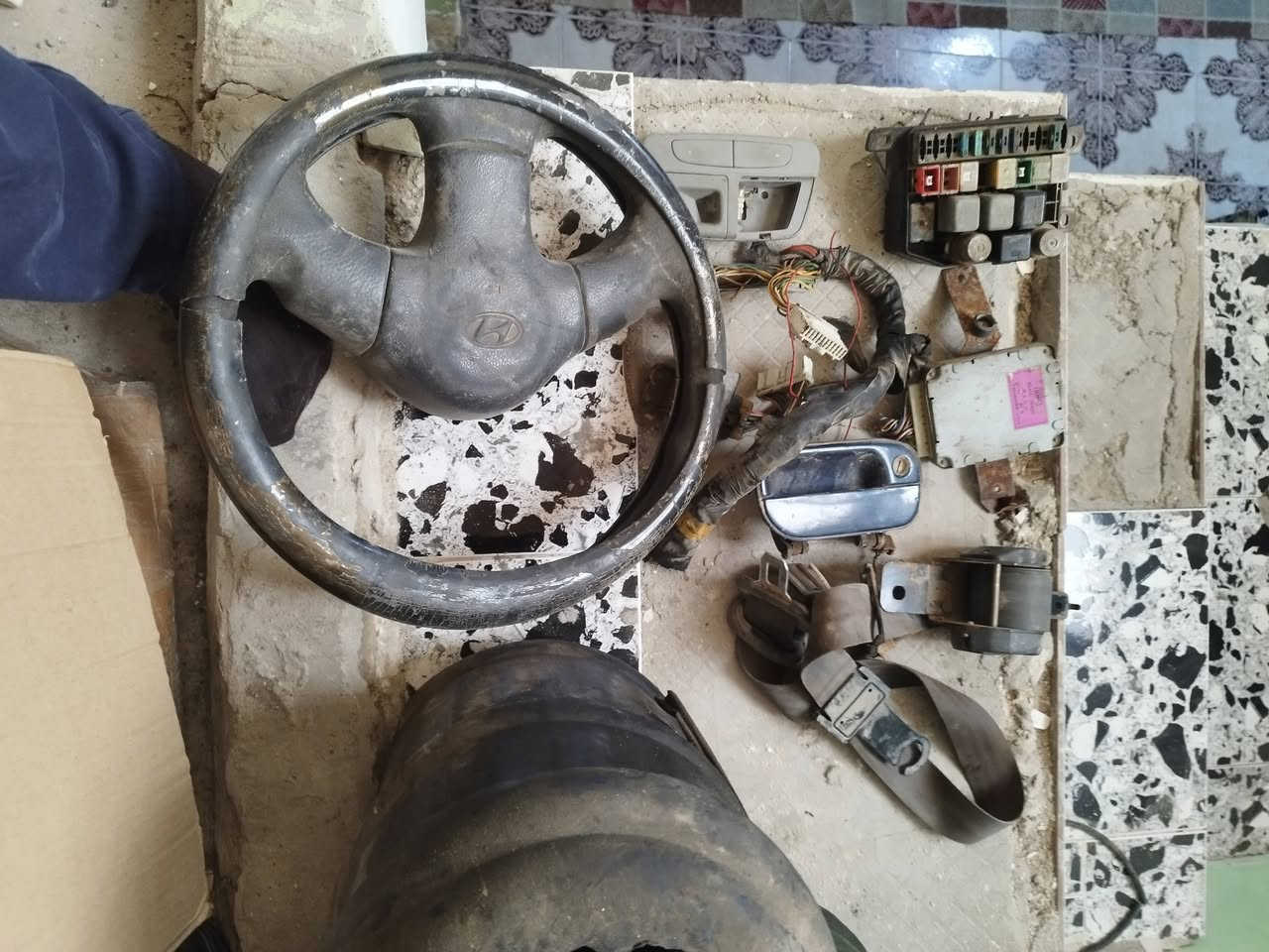 اخوان سلام عليكم غراض النتره دمعه للبيع اليريد موجود فريز تبريد راديتر مع المراوح عقول اوتوماتيك بطاين جام اربغ بيبان يدات خارجيهدركه ستيرن تفصيخ الغراض وبعد اهواي غراض توصيل موجود كافه المحافضات  رقمي واتساب ***********
